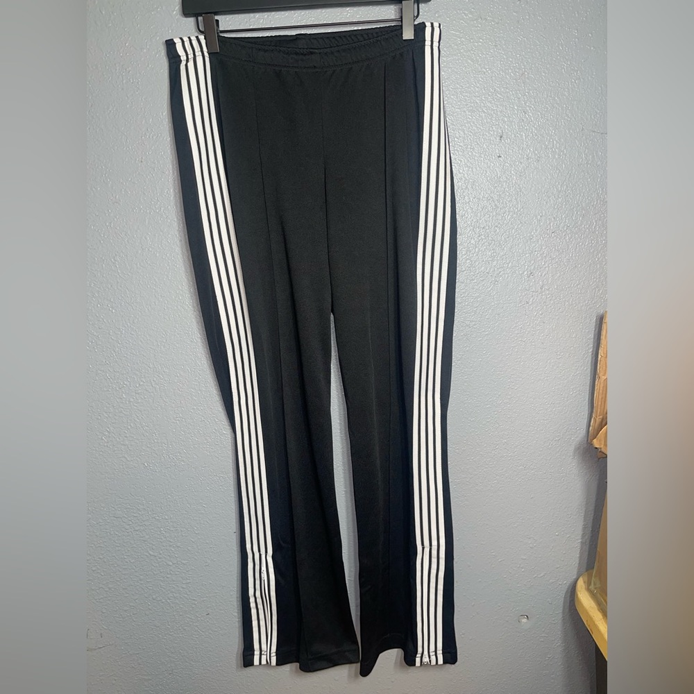 Body code sweat pant with white line not new normal wear size Large .